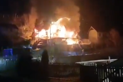(VIDEO) TRAGEDIJA U SARAJEVU U eksploziji plina u porodičnoj kući poginuo mladić (27), otac i majka povrijeđeni