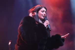 Danica Krstić pjeva na dočeku pravoslavne Nove godine u Banjaluci