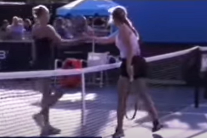 (VIDEO) OGLASIO SE I OTAC Teniski savez Ukrajine pokrenuo istragu protiv teniserke koja se rukovala sa Ruskinjom