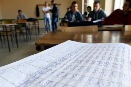 "Uglavnom se radi o kašnjenju na prve jutarnje časove" Veliki broj izostanaka u osnovnim i srednjim školama širom Srpske