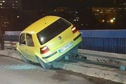 SAOBRAĆAJNA NESREĆA Sudar dva automobila na Plavom mostu