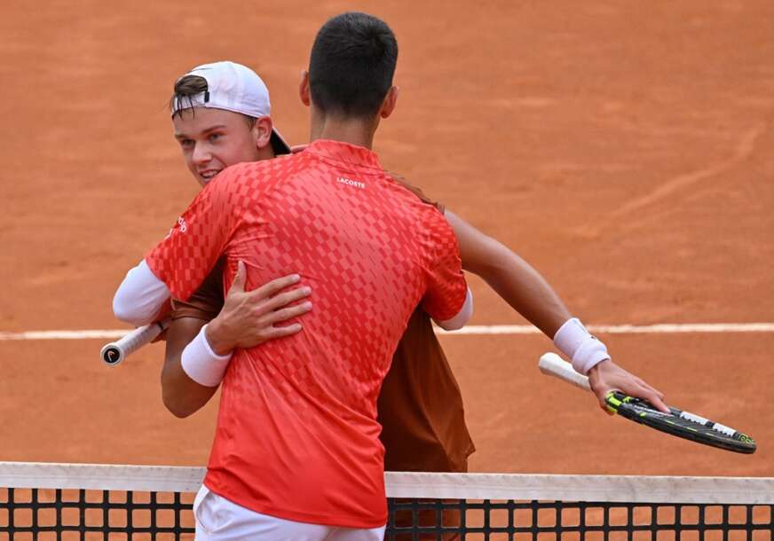 (FOTO) "Novak nam više pomaže, a za Federera i Nadala pričaju..." Perspektivni danski teniser o podršci koju mladi dobijaju od Đokovića