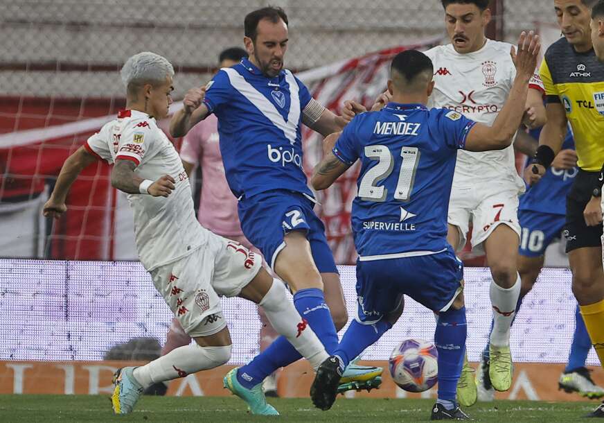 NE MOŽE BEZ FUDBALA Legendarni Urugvajac se vratio iz penzije nakon 6 mjeseci
