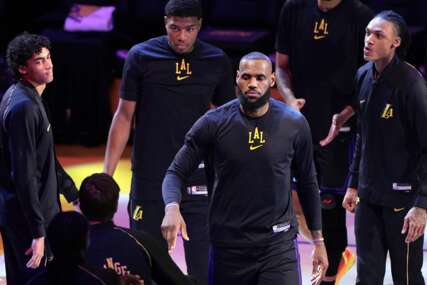 (FOTO) Da li je najveća zvijezda NBA lige prekobrojna: Agent Lebrona Džejmsa riješio sve misterije o potencijalnom trejdu iz Lejkersa