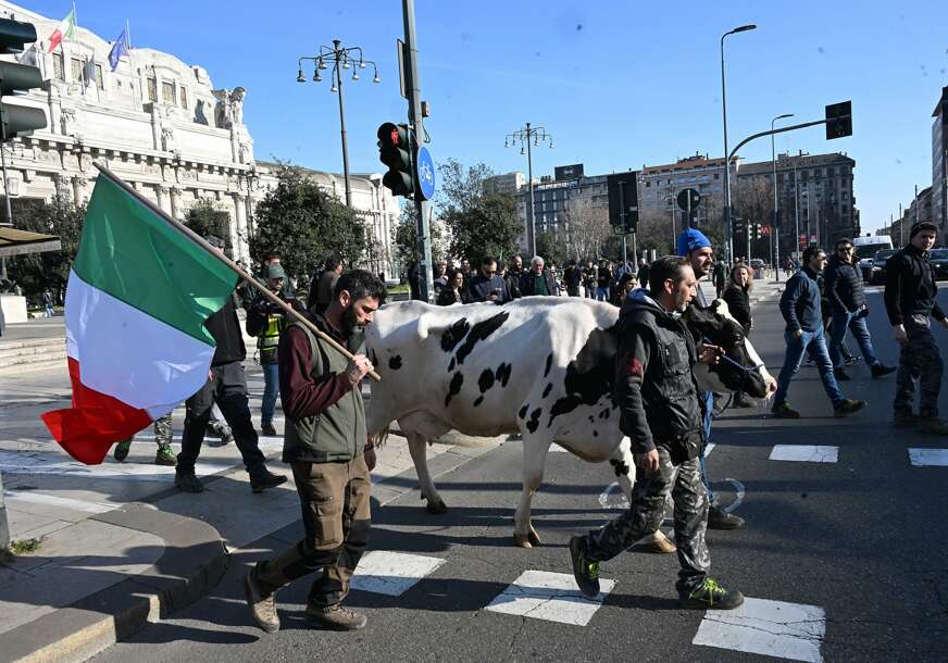Italijanski farmeri koji protestuju