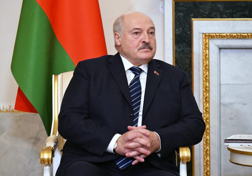 "Više od 1.000 oklopnih vozila, 235 vojnih letjelica" Lukašenko ističe da je oko 32.000 vojnika NATO razmješteno blizu granica Bjelorusije