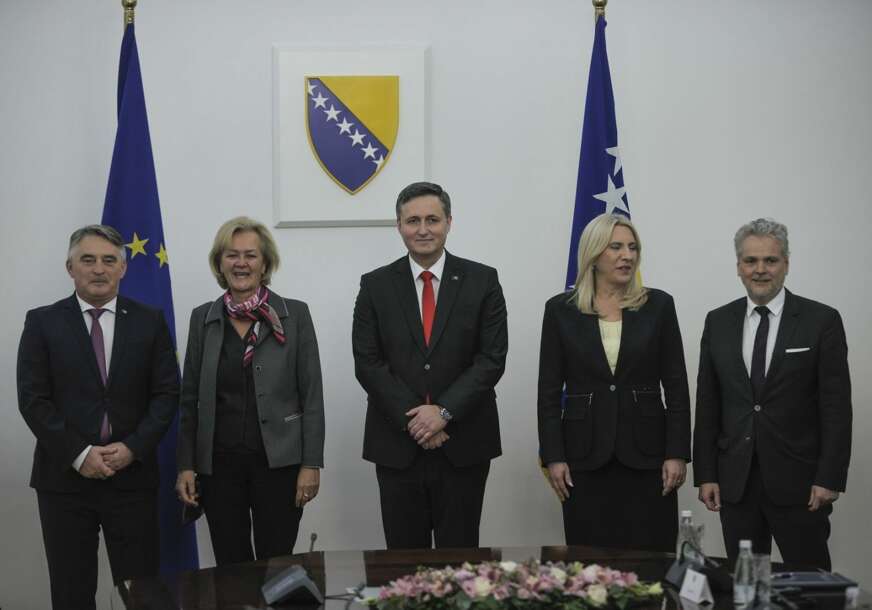 Angelina Ajhorst sa članovima Predsjedništva BiH