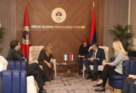 "Potrebno je doći do mirnog rješenja" Sastali se Dodik i Cvijanovićeva sa ambasadorom Izraela u BiH, evo o čemu su razgovarali