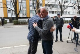 (VIDEO, FOTO) “Nema raspada” Borenović pred sjednicu Predsjedništva stranke pun optimizma, evo šta je rekao Stanivuković