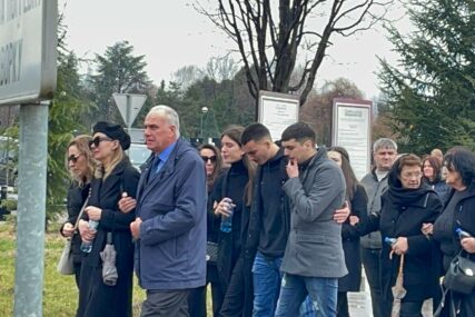 "Odmah si rasporedio anđele..." Govor protkan emocijama na sahrani Dejana Milojevića
