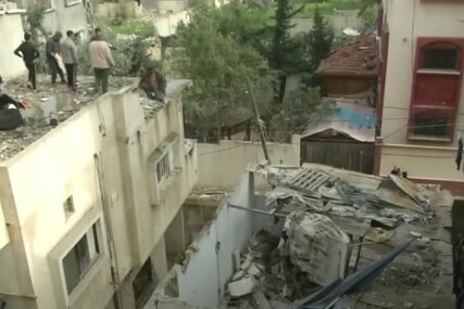 (VIDEO) ŽESTOK NAPAD NA RAFU Izraelci usmrtili 100 civila, među kojima su žene i djeca, bolnica puna teško ranjenih