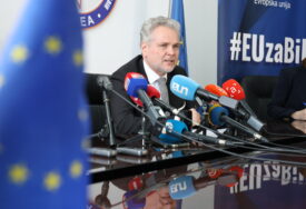 (FOTO) Delegacija EU u BiH o sjednici NSRS "Dijalog umjesto eskalacije daje rezultate"