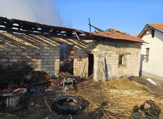 (FOTO) KURTIJEV POHOD NA SRBE Izgorjela štala porodice Milenković u selu kod KiM, požar najvjerovatnije podmetnut