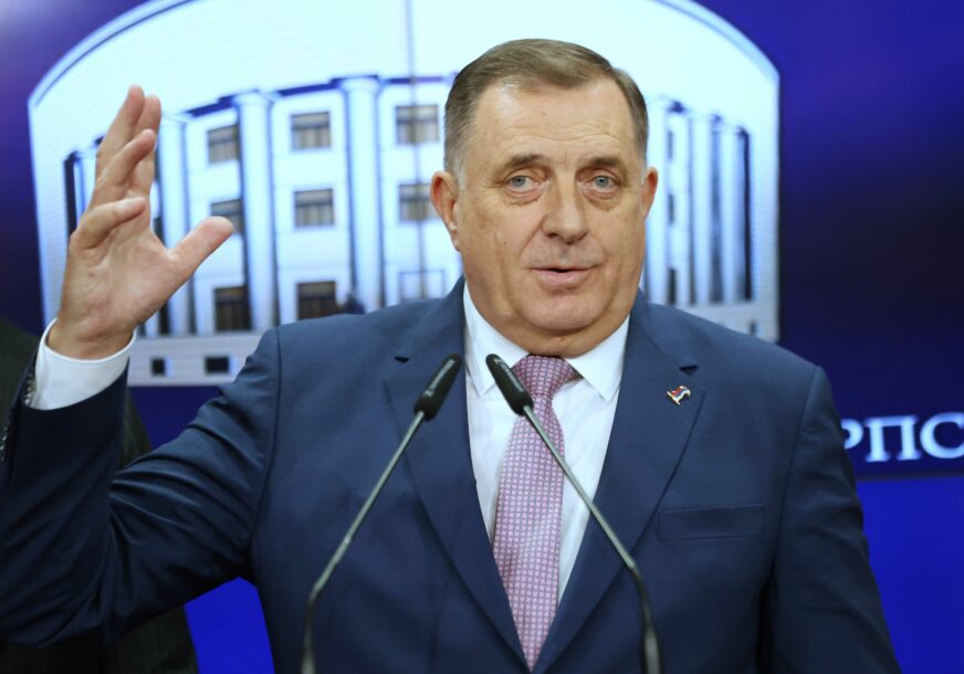 (VIDEO) "On nema ništa sa tim" Dodik komentarisao najavu Šmita o mogućnosti nametanja Izbornog zakona BiH, dotakao se i Marfija