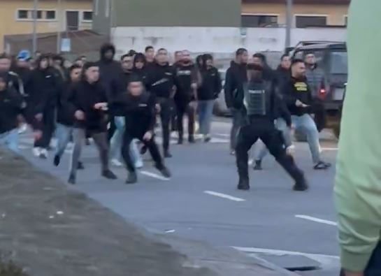 (VIDEO) HAOS U PORTUGALU Navijači se sukobili sa policijom, jedno lice teže povrijeđeno, otkazana utakmica Sportinga