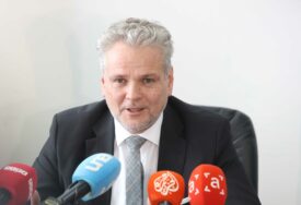 SATLER PREŠAO U CRNU GORU Poznato ko je novi šef delegacije EU u BiH