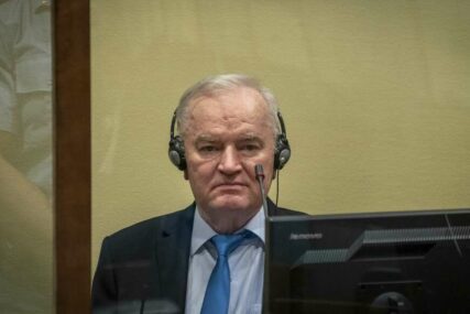 (VIDEO) "Uzima veliki broj lijekova" Načelnik Klinike za neurologiju UKC Srpske o zdravstvenom stanju generala Mladića