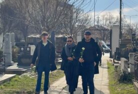 Tuga na groblju: Prva žena Nebojše Glogovca u suzama na sahrani bivšeg svekra Milovana