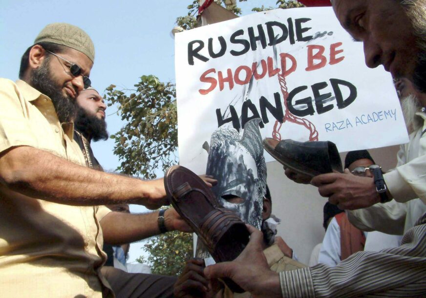 protest protiv Salmana Rušdija