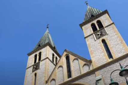 INCIDENT U TOKU MISE Mladići ušli u sarajevsku katedralu i ponašanjem vrijeđali vjernike