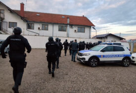 (FOTO) U toku akcija "Mardelj": Žandarmerija upala u KPZ Bijeljina