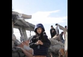 (VIDEO) "NIJE ME STRAH" Djevojčica (11) izvještava iz razorene Gaze, gdje je više od 100 novinara ubijeno u napadima