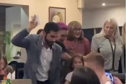 (VIDEO) Turčin Junus pravi lom na srpskim slavljima: Oženio je Milenu, iako je njegova majka bila protiv, a ovako danas živi
