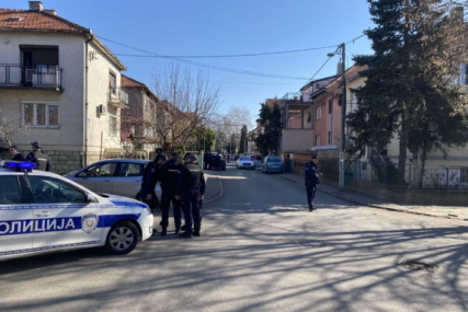 (FOTO) NA SNAZI AKCIJA "VIHOR 3" U Beogradu opsadno stanje nakon ubistva muškarca, sve vrvi od policije
