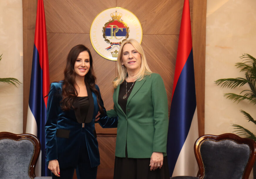 Željka Cvijanović i Tamara Vučić