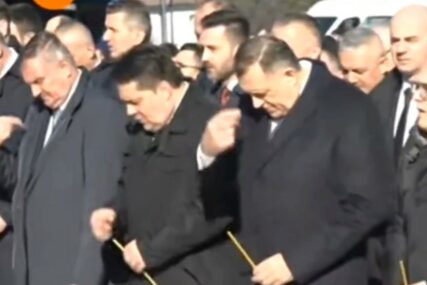 (VIDEO) “U IME OCA I SINA. AMEN” Širi se video na kome se Dodik navodno nepravilno krsti, Stevandić tvrdi da je sve sramna montaža