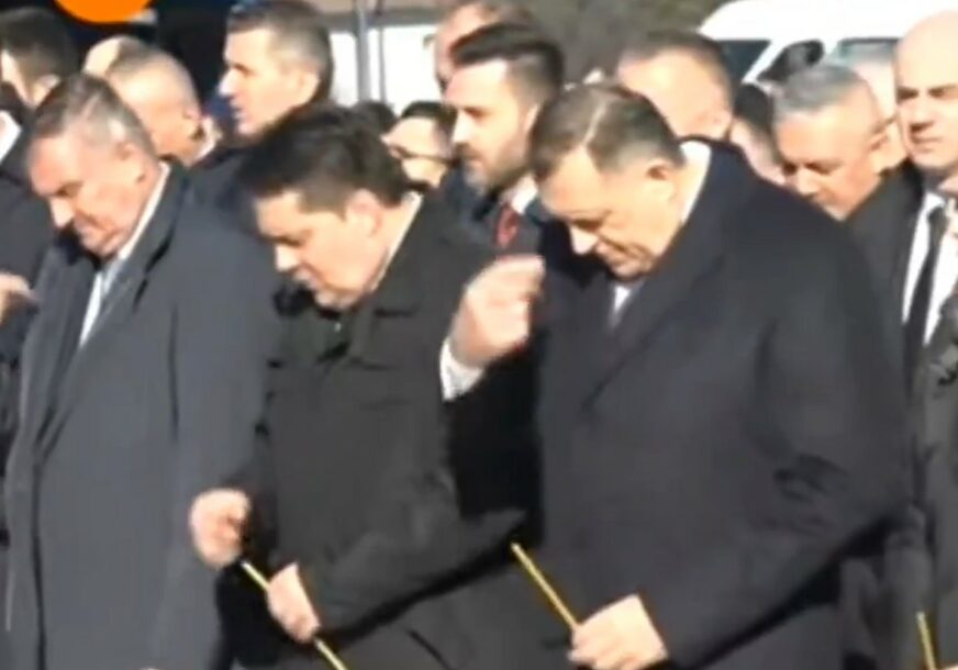 Dodik; Višković i Stevandić se krste