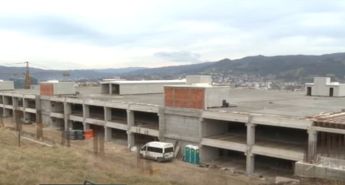 (VIDEO) Gradska uprava koči izgradnju garaža na Paprikovcu: Gradonačelnik tvrdi da Grad radi po ustaljenim procedurama