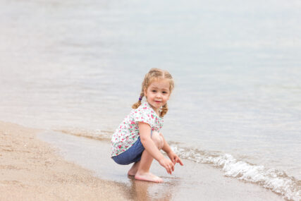Djevojčica na plaži