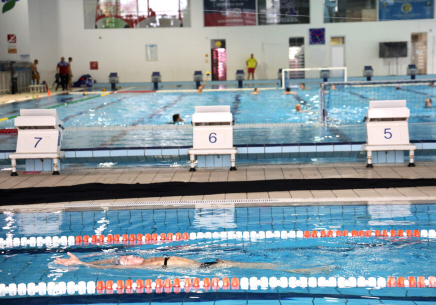 gradski olimpijski bazen plivač GOB
