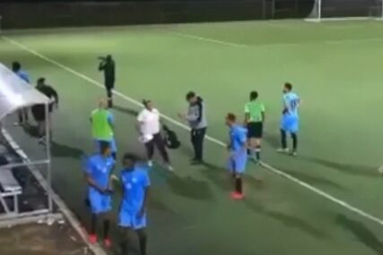 (UZNEMIRUJUĆI VIDEO) Horor na fudbalskoj utakmici: Pucao po tribini, ranjeno najmanje 7 osoba