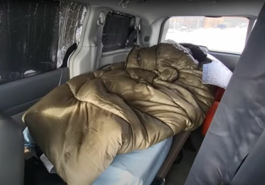 Krevet u automobilu
