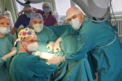 Ne treba im više pomoć iz Banjaluke: Prva samostalna laparoskopska operacija u Doboju