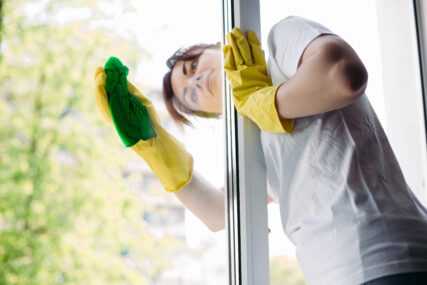 LAKO I BRZO Tri jednostavna trika za čiste prozore bez tragova mrlja