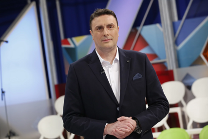 (VIDEO) VELIKO IZNENAĐENJE U „POTERI“ Oglasio se Slobodan Šarenac nakon što je postao novi voditelj, evo šta se još mijenja u omiljenom kvizu