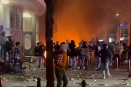 (VIDEO) "GORIO" HAG Apokaliptični prizori na ulicama, sukobile se dvije grupe migranata