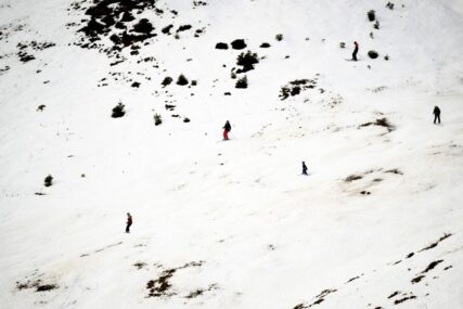 NIJE IM BILO SPASA Švajcarska policija pronašla tijela nestalih skijaša na Alpima, za jednim se još traga