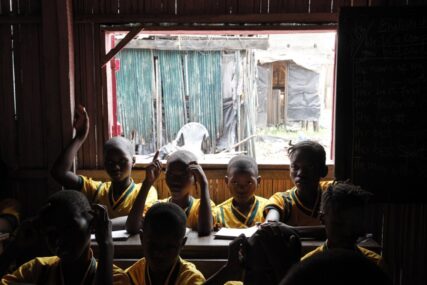 Kidnapovani iz škole: Oslobođeno skoro 300 otetih učenika u Nigeriji