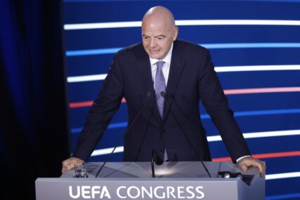FIFA ŠIROKE RUKE Đani Infantino dobio veliko povećanje plate