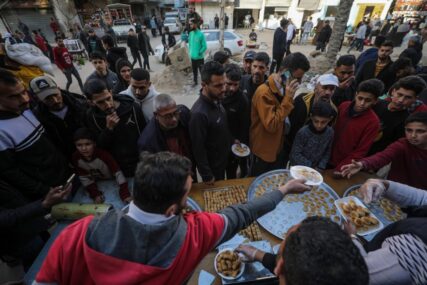 "Želimo da im osiguramo pristup hrani i lijekovima" Njemačka se pridružuje vazdušnom ispuštanju pomoći za Gazu