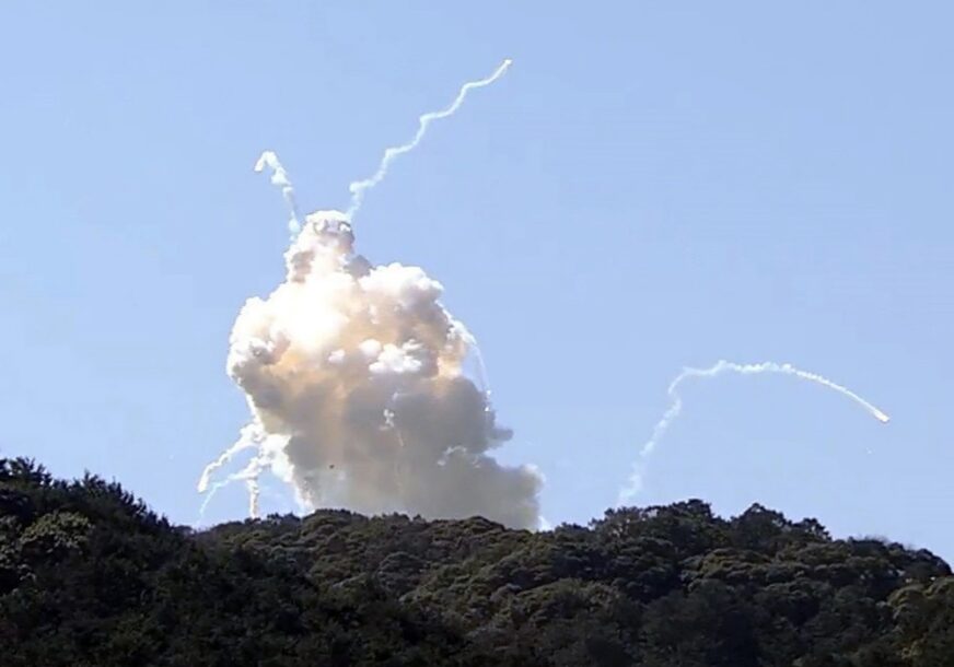 raketa eksplodirala nakon lansiranja