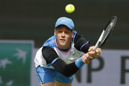 Čeka se Medvedev: Janik Siner furiozno do polufinala mastersa u Majamiju
