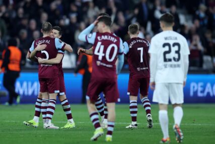 LIGA EVROPE Čekićari održali čas fudbala Frajburgu, Rosoneri potvrdili klasu i slavili drugi put protiv Slavije