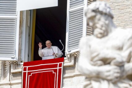 Papa Franjo ponovo apeluje "Moraju se uložiti svi napori da se OKONČAJU RATOVI u Ukrajini i Pojasu Gaze"