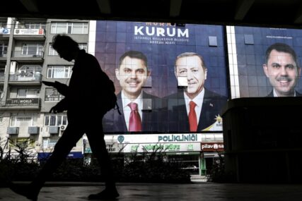 (FOTO) BITKA ZA ISTANBUL Lokalni izbori u Turskoj, najveći rival pokušava direktno da napadne Erdogana