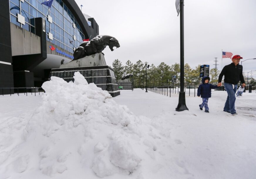 Biće potpuno zavejani: Opasna zimska oluja pogodila je Ameriku, najavljeno 3 metra snijega